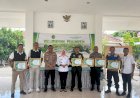 Tulus-Melayani,-Polisi-RW-Polres-Pasuruan-Kota-dan-Babinsa-Terima-Penghargaan-dari-Lurah-Pekuncen