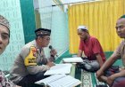 Kanit-Binmas-Polsek-Krembung-Semangat-Tadarus-Al-Qur'an-bersama-Warga