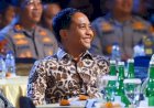 Menhut-Puji-Polisi-Teladan-Penerima-Hoegeng-Awards-2025:-Luar-Biasa,-Keren-Sekali!
