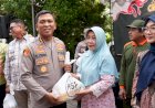 Sambut-Natal,-Mawar-Sharon-Gandeng-Pemkab-dan-Polresta-Sidoarjo-Bagikan-Bantuan-Masyarakat