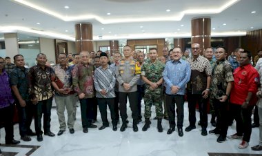 Sambut-May-Day-1-Mei-2024-Kapolda-Jatim-Ajak-Serikat-Buruh-Jaga-Sitkamtibmas
