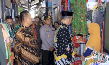 Polres-Madiun-Bersama-Forkopimda-Cek-Stabilitas-Harga-Bapokting-Jelang-Nataru