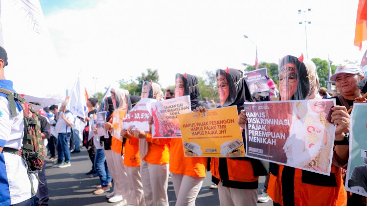 Aksi Unras di Jawa Timur Berjalan Tertib dan Kondusif Kapolrestabes Surabaya Apresiasi Massa Buruh