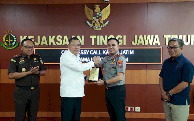Perkuat Sinergi Penegakan Hukum, Kapolda Jatim Gelar Courtesy Call ke Kajati
